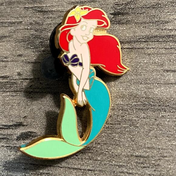 Disney World - 2008 The Little Mermaid - Ariel Floating Full Length Princess Pin - Picture 1 of 3